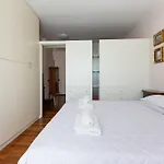 Porta Romana Cozy Apt With Balcony
