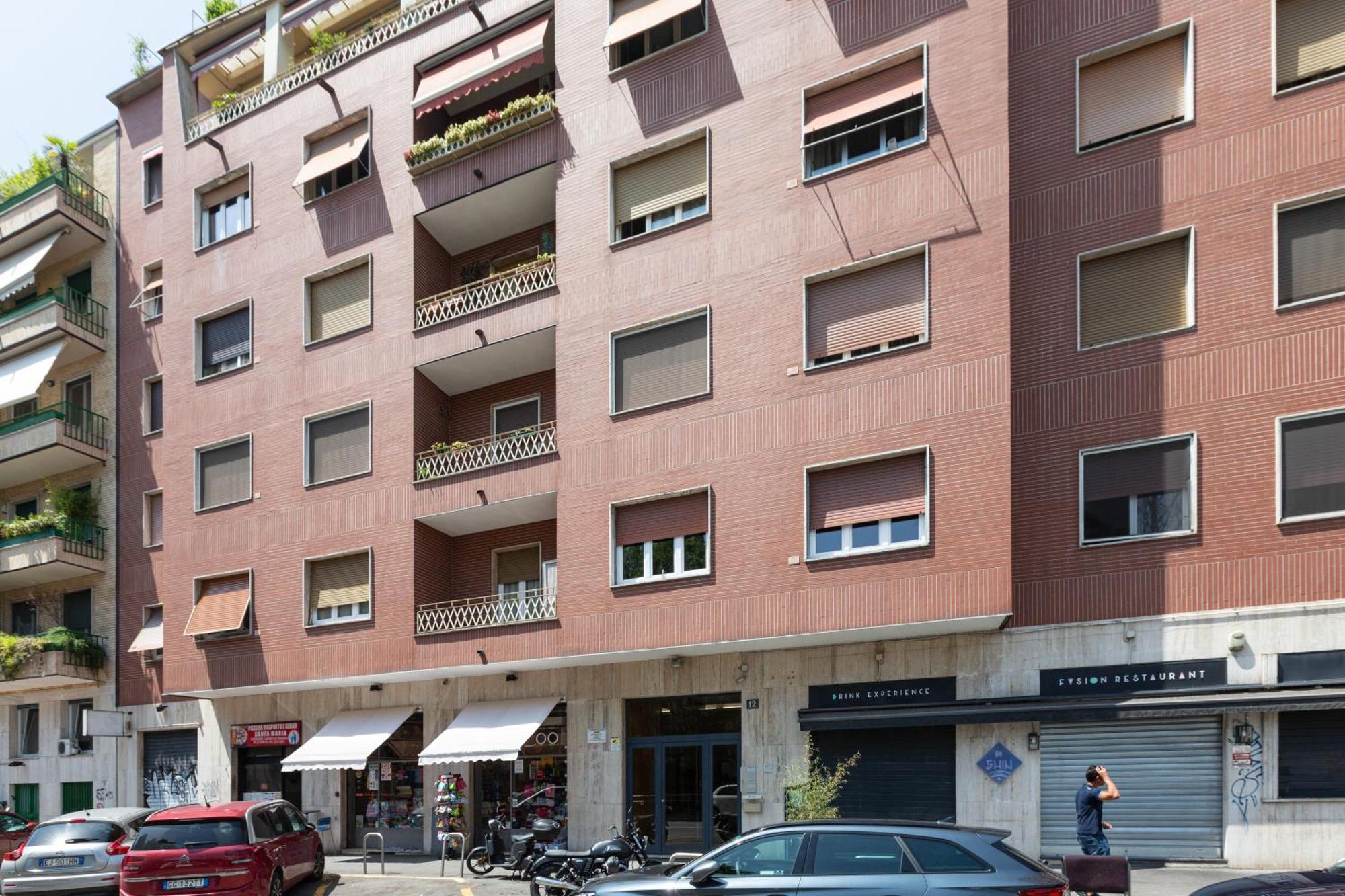 Porta Romana Cozy With Balcony Apartment *